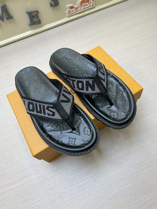 Picture of Louis Vuitton Slippers _SKULVsz38-46jyh0714782